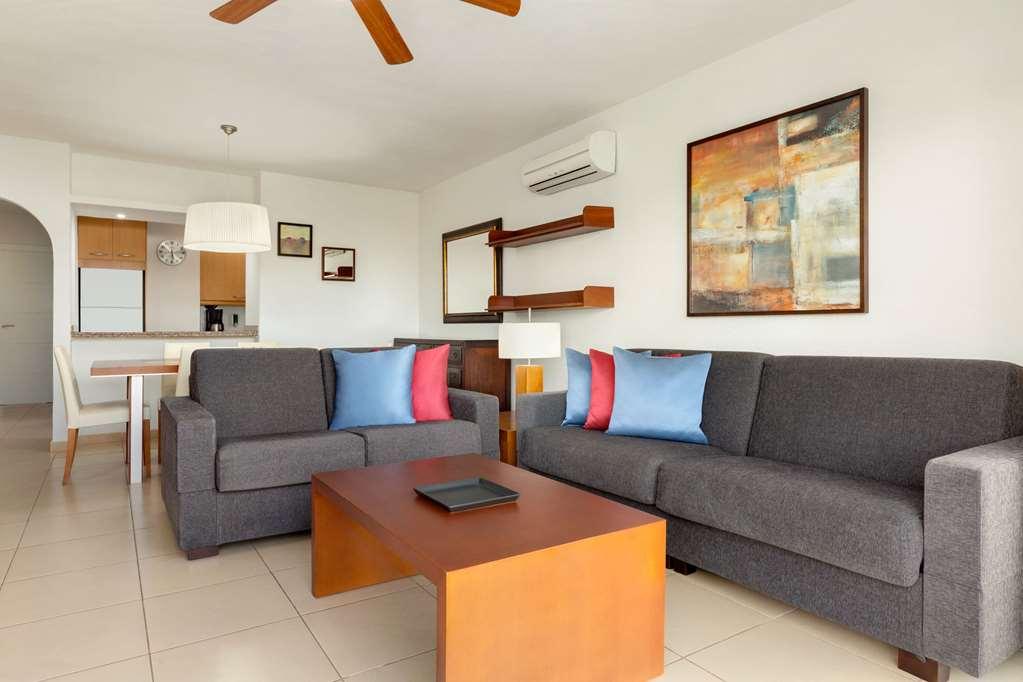 Wyndham Residences Golf Del Sur