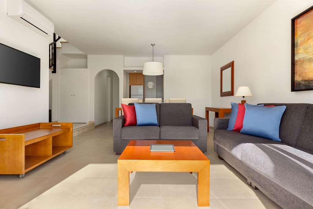 Wyndham Residences Golf Del Sur
