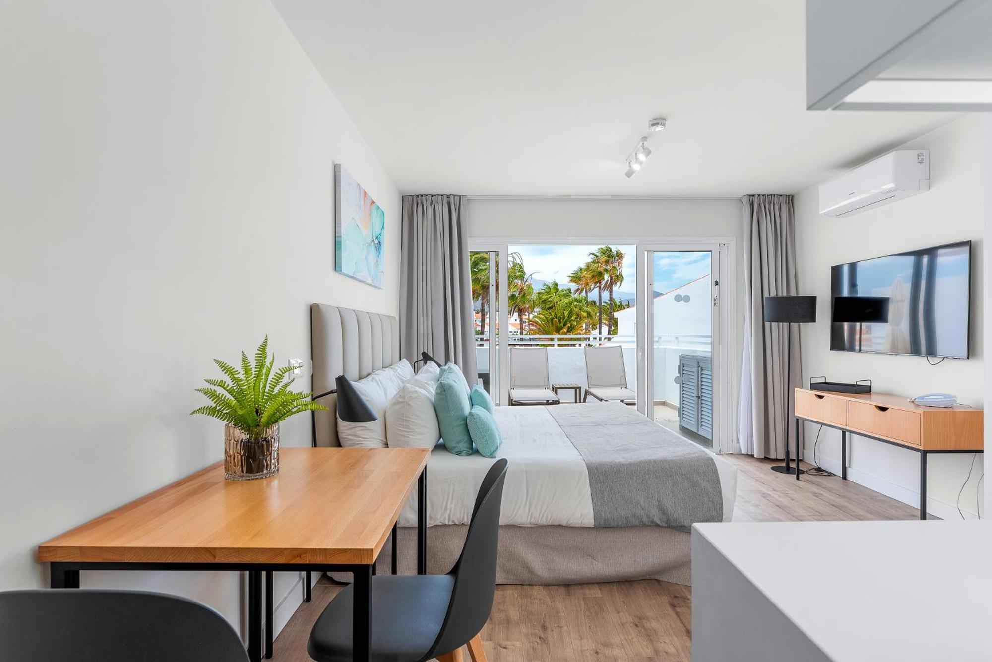 Wyndham Residences Golf Del Sur Apartahotel 3*