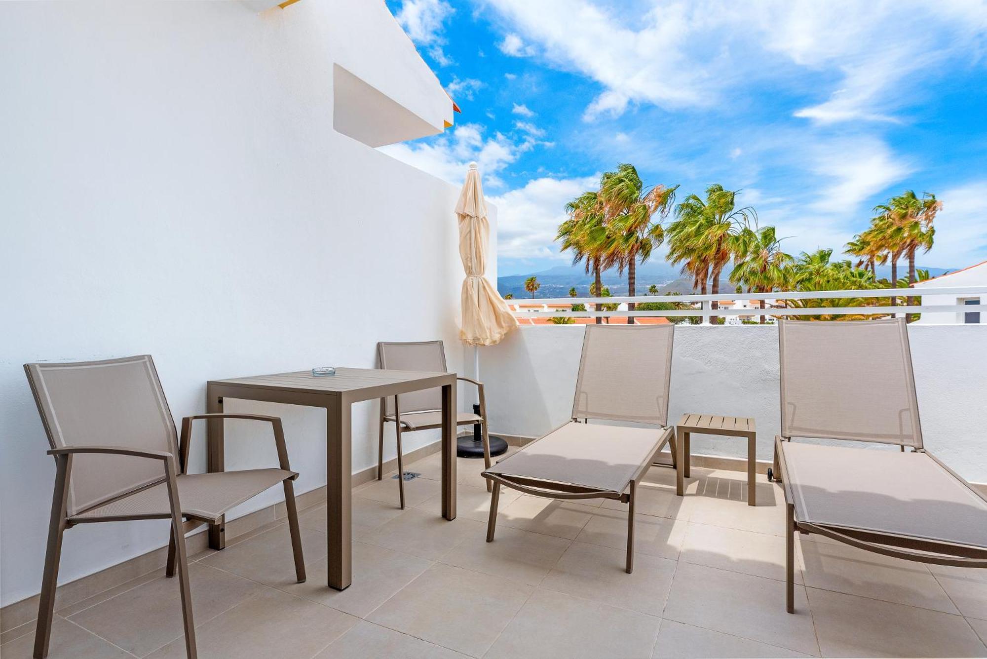 Wyndham Residences Golf Del Sur Apartahotel 3*